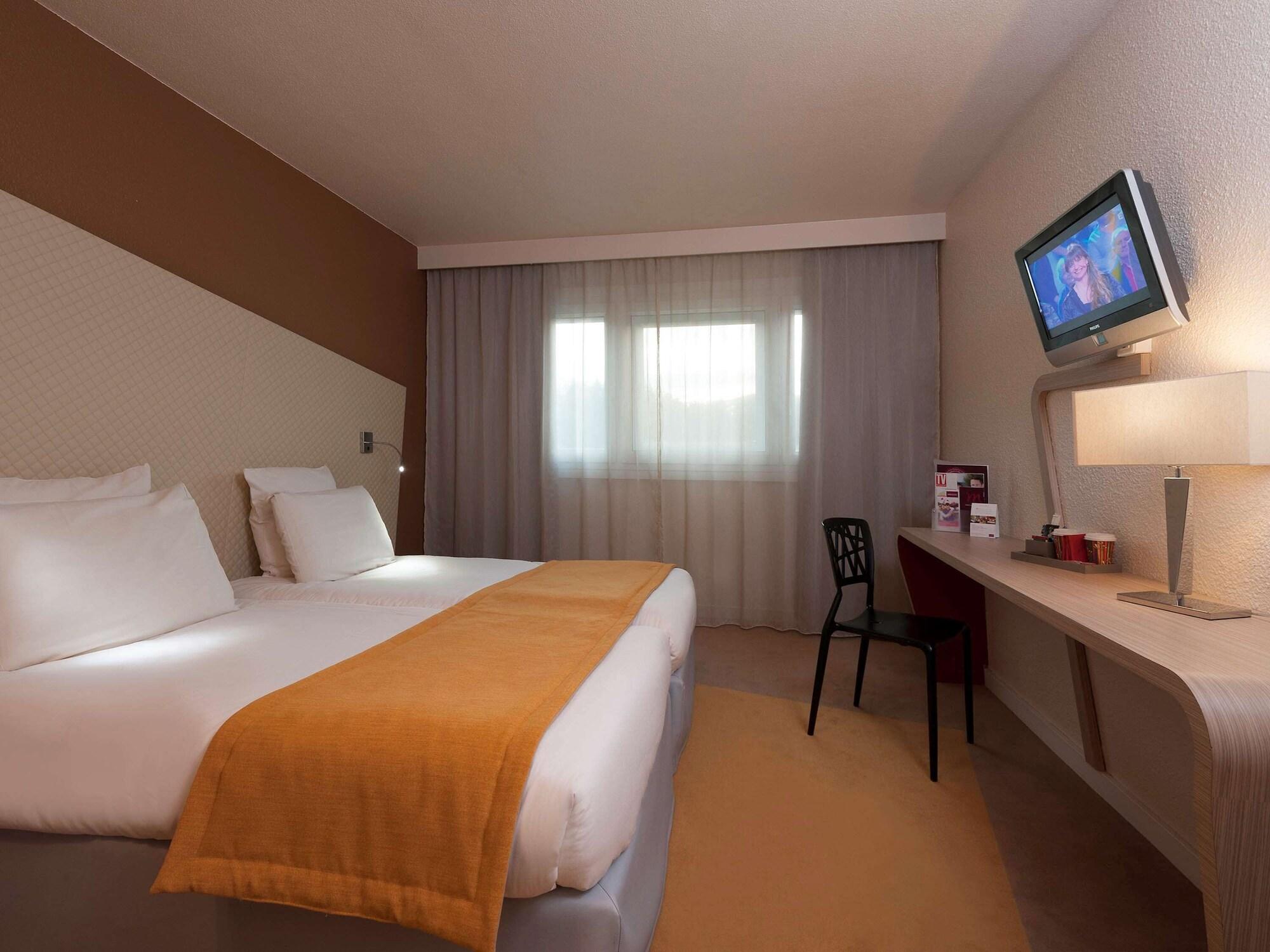 Mercure Paris Le Bourget Aeroport Le Blanc-Mesnil Exteriör bild