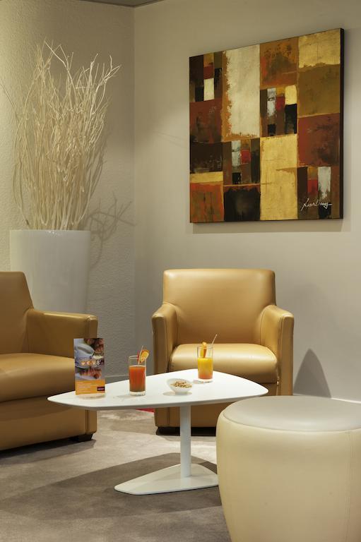 Mercure Paris Le Bourget Aeroport Le Blanc-Mesnil Exteriör bild