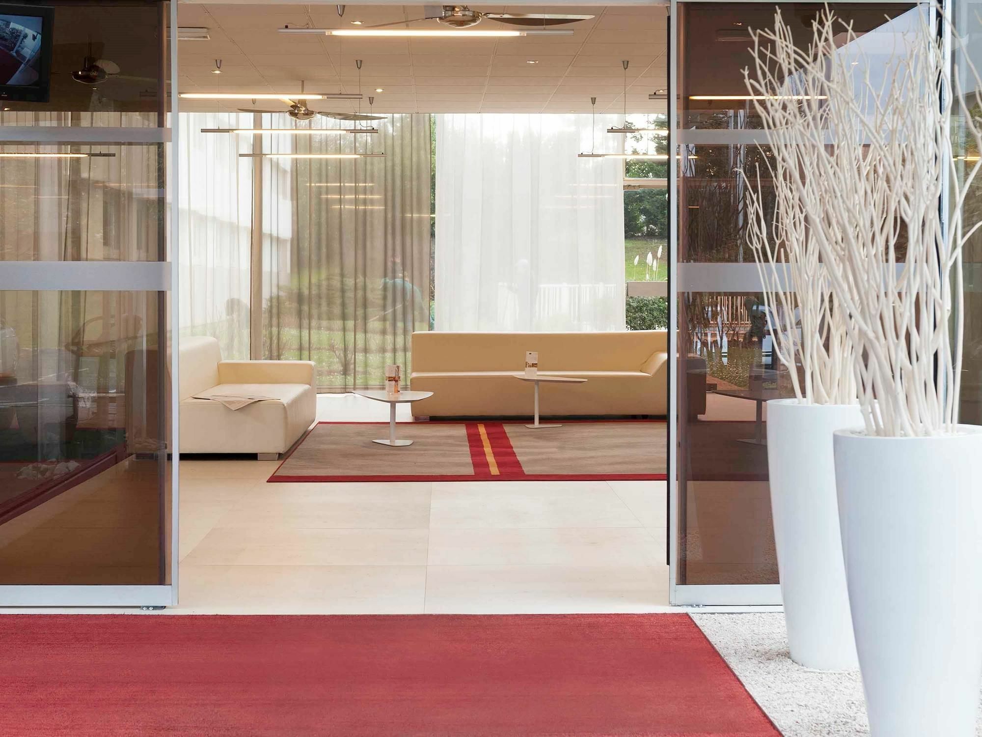 Mercure Paris Le Bourget Aeroport Le Blanc-Mesnil Exteriör bild